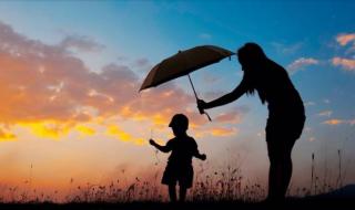 关于母爱的优美语段160字 表达母爱的唯美句子